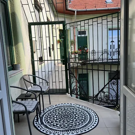 Allomas Appartement Boedapest